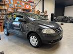volkswagen fox 1.2 benzine - topstaat-garantie -, Auto's, Voorwielaandrijving, 4 zetels, Stof, Zwart
