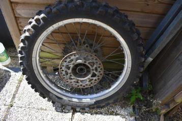 17" lichtmetalen crossachterwiel. beschikbaar voor biedingen