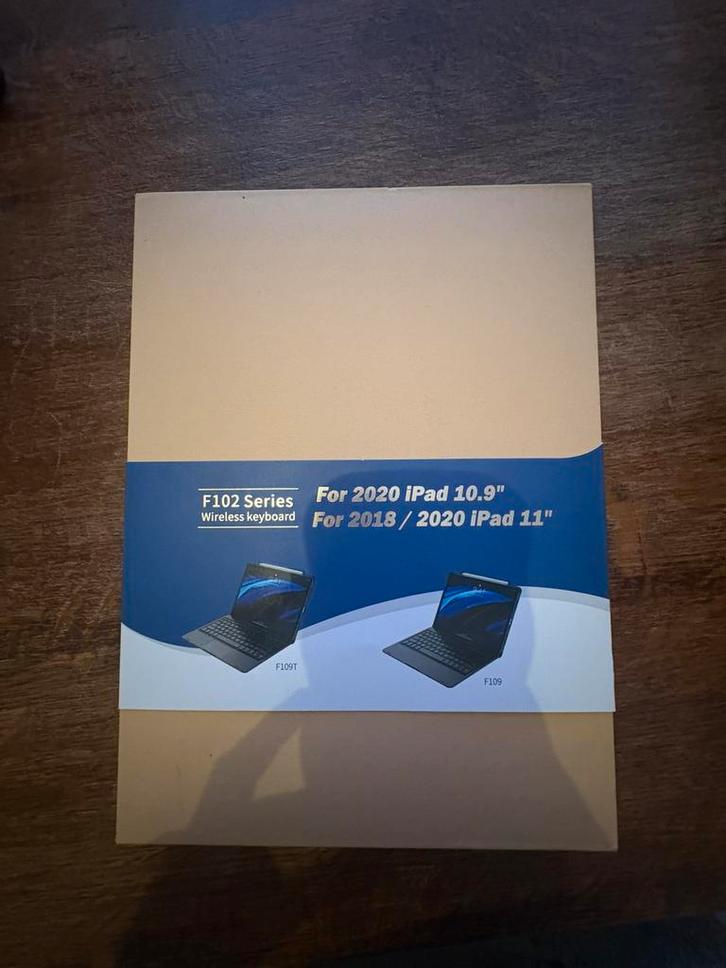 Ipad case met toetsenbord roze, Computers en Software, Tablet-hoezen, Zo goed als nieuw, Ophalen