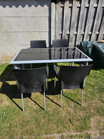 Tuinset voor 50 euro 1+4 tuinstoelen  beschikbaar voor biedingen