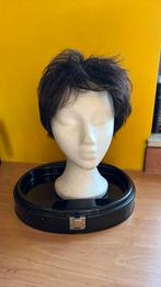 Pruik gemaakt van echt haar 54 met houder, Ophalen of Verzenden, Gebruikt