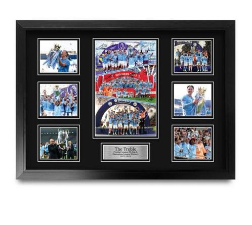 Man City Treble 2023 Winners Signed A2 Framed Autograph, Verzamelen, Sportartikelen en Voetbal, Nieuw, Poster, Plaatje of Sticker