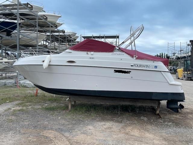 Fourwinns vista 238, Watersport en Boten, Motorboten en Motorjachten, Gebruikt, Polyester, 6 tot 9 meter, Benzine, Binnenboordmotor