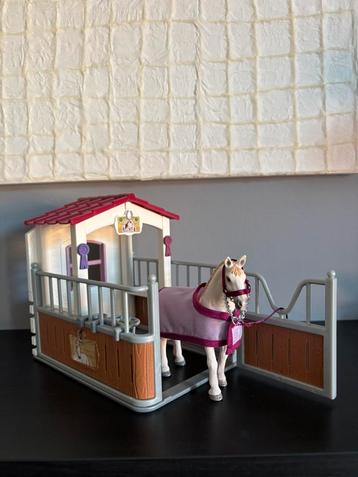 Schleich paardenbox beschikbaar voor biedingen