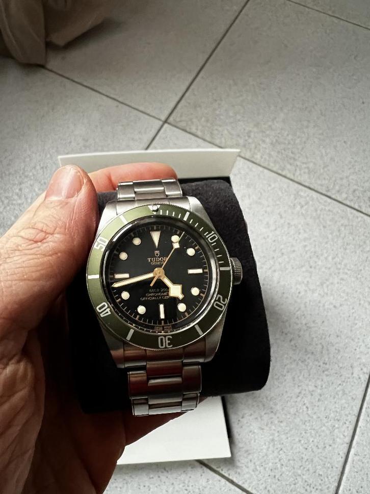 Montre Tudor Black Bay édition spéciale Harrods, Bijoux, Sacs & Beauté, Montres | Hommes, Utilisé, Montre-bracelet, Autres marques