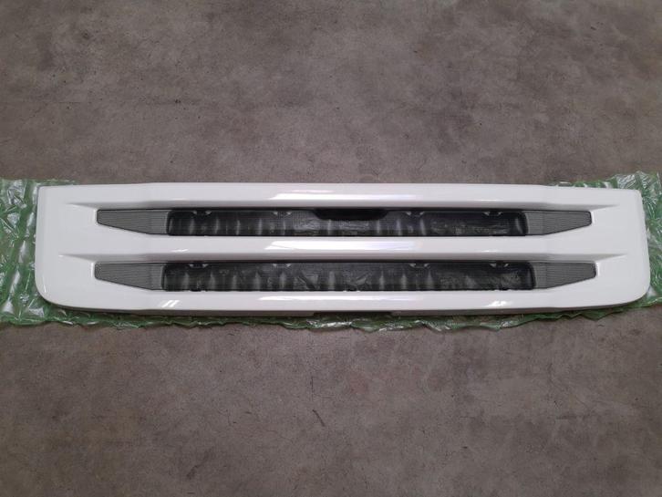Scania Onderste Frontgrille met roosters, Auto-onderdelen, Carrosserie, Gebruikt