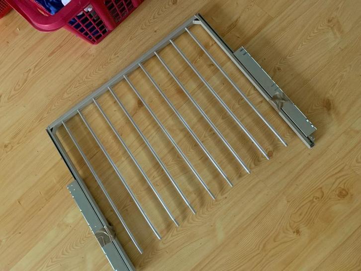 Porte-pantalons coulissant IKEA 75cm, Huis en Inrichting, Kasten | Kleerkasten, Zo goed als nieuw, Ophalen
