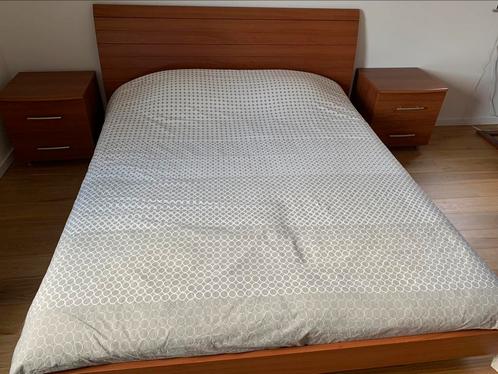 Bed en 2 nachtkastjes (bijpassende kleerkast optioneel 50€), Maison & Meubles, Chambre à coucher | Chambres à coucher complètes