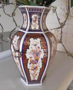 Vase temple B & G Italy avec oiseau exotique, Antiquités & Art, Antiquités | Vases, Enlèvement