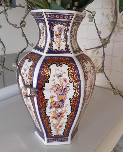 Vase temple B & G Italy avec oiseau exotique, Antiquités & Art, Antiquités | Vases, Enlèvement