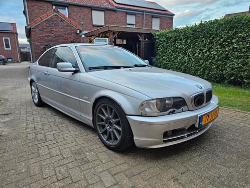 Bmw e46 325i coupe (handbak) tekoop., Auto's, BMW, Particulier, 3 Reeks, Benzine, Coupé, 3 deurs, Handgeschakeld, Zilver of Grijs