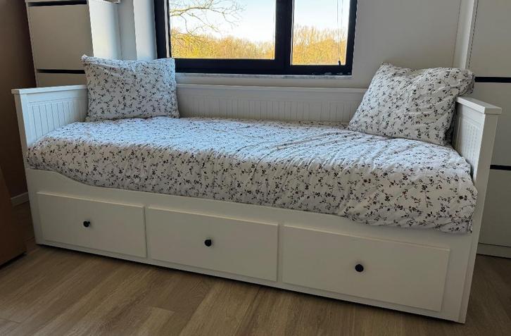 Lit 1p convertible en lit double IKEA, Huis en Inrichting, Slaapkamer | Slaapbanken, Zo goed als nieuw, 160 cm, 210 cm, Wit, Ophalen