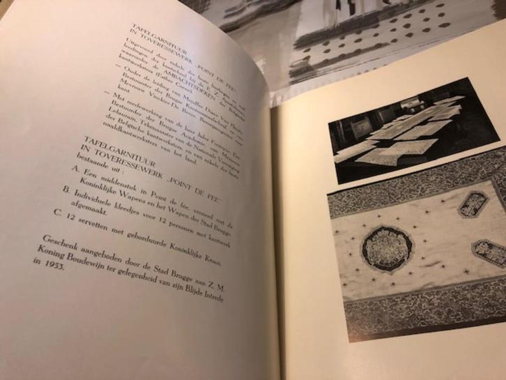 Kunstenambachten en Kunstnijverheden in West-Vlaanderen *Uni, Antiek en Kunst, Antiek | Boeken en Manuscripten, Ophalen of Verzenden