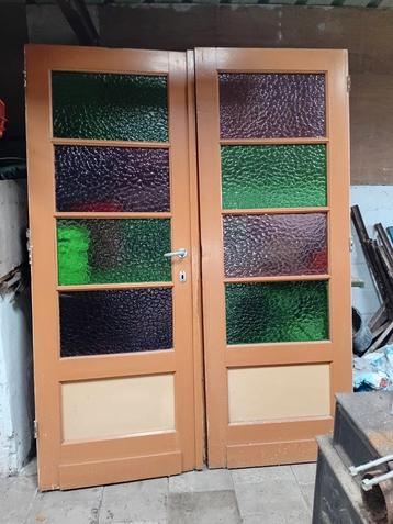 vintage binnendeuren met gekleurd brobbelglas . beschikbaar voor biedingen