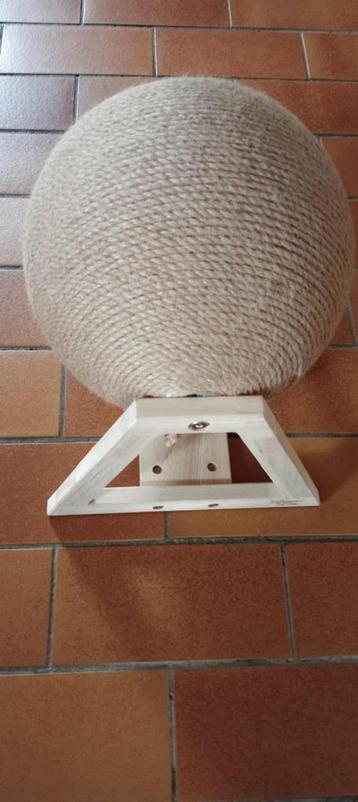 Boule à Griffoir beschikbaar voor biedingen
