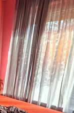 Mooie grijze in-between glasgordijnen 6 meter br. bij 250 h, Huis en Inrichting, Stoffering | Gordijnen en Lamellen, Ophalen of Verzenden