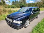 VOLVO V70 2.5T break pour pièces ou carrosserie à réparer, Auto's, Volvo, Achterwielaandrijving, Zwart, Zwart, 5 deurs