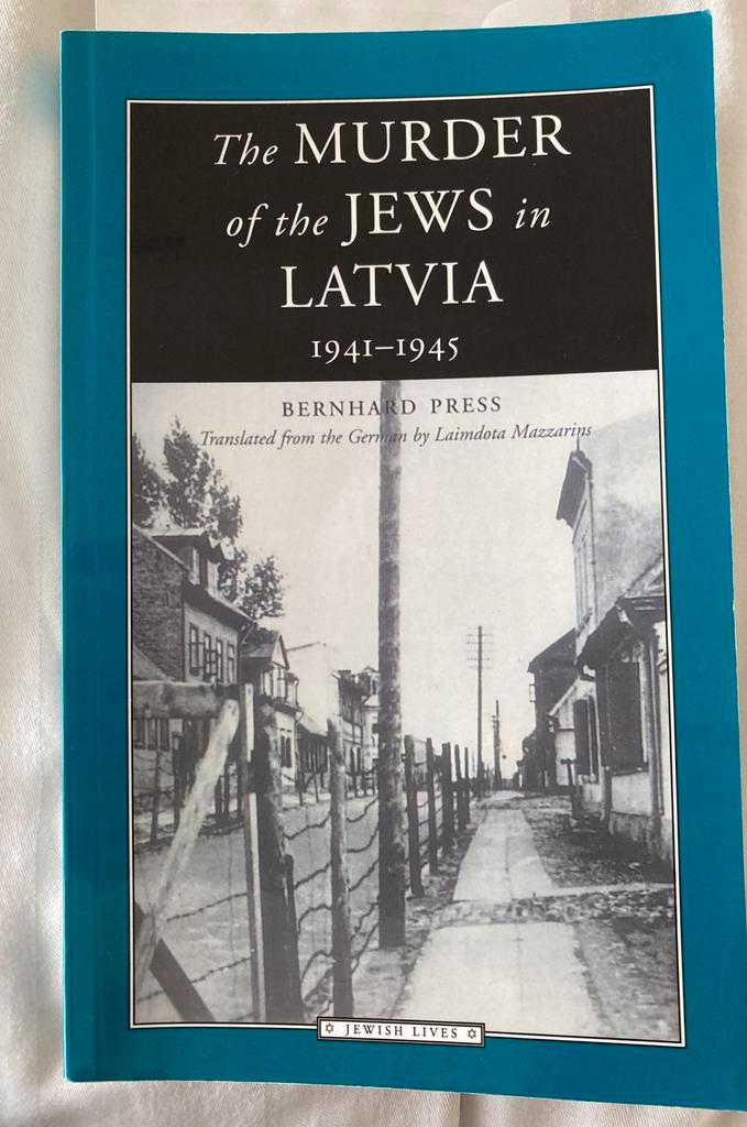 The murder of the Jews in Latvia - Bernhard Press, Boeken, Oorlog en Militair, Zo goed als nieuw, Ophalen of Verzenden