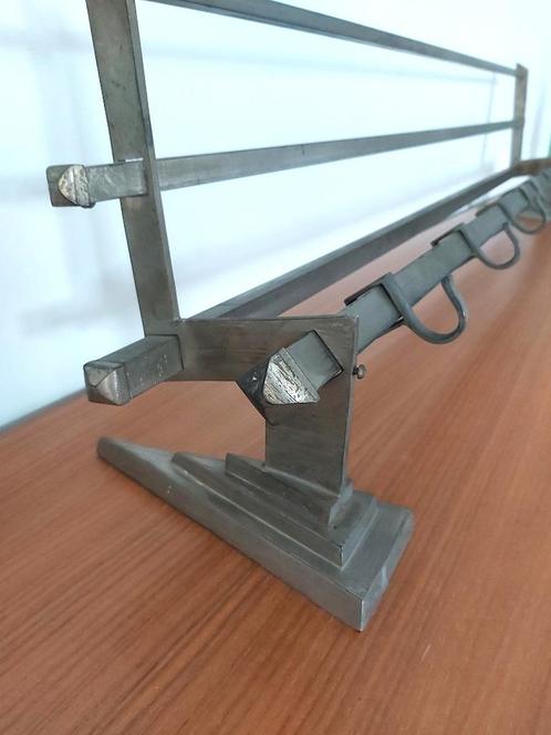 Mooie robuuste grote strakke art deco wand kapstok met haken, Antiek en Kunst, Antiek | Woonaccessoires, Ophalen of Verzenden