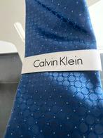 Splinternieuwe blauwe stropdas Calvin Klein, Nieuw, Calvin klein, Blauw, Ophalen of Verzenden