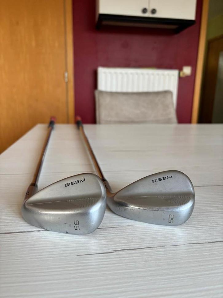Wedges Inesis 900 T1 52 et 56 droitier acier regular, Sport en Fitness, Golf, Gebruikt, Club, Overige merken, Ophalen of Verzenden