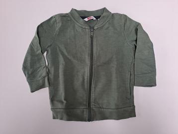Mt 104 Kakigroene gilet met rits beschikbaar voor biedingen