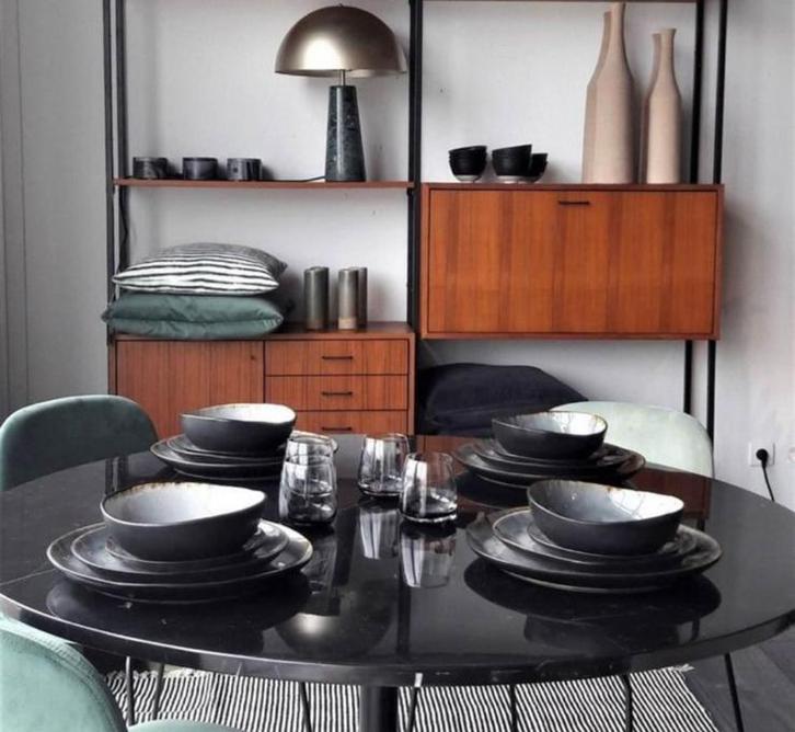 Zwart marmeren FURNIFIED tafel, Immo, Appartementen en Studio's te huur