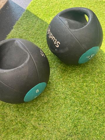 Medicijnbal 8kg - Medicine Ball 8kg - crossfit beschikbaar voor biedingen