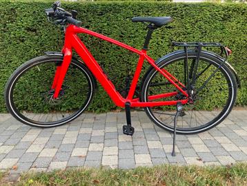 Trek FX+ 2 elektrische fiets, kleur rood, medium (1m65-1m75) beschikbaar voor biedingen