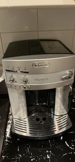 Cafetière DeLonghi, Enlèvement ou Envoi, Comme neuf, Cafetière, Café en grains