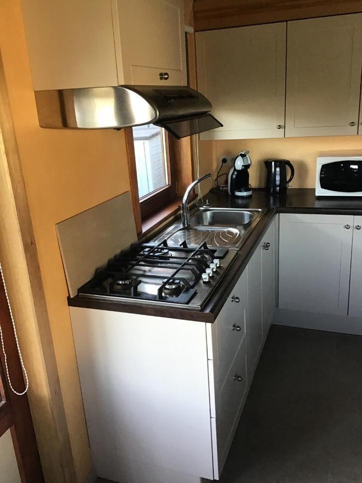 Keukenblok Quizzi, Huis en Inrichting, Keuken | Complete keukens, Gebruikt, Hoekkeuken, Overige kleuren, Hout, Ophalen