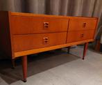 Deense vintage TV kast uit teak met 4 laden., Huis en Inrichting, Ophalen