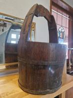 Oosterse oude houten emmer  €30, Ophalen