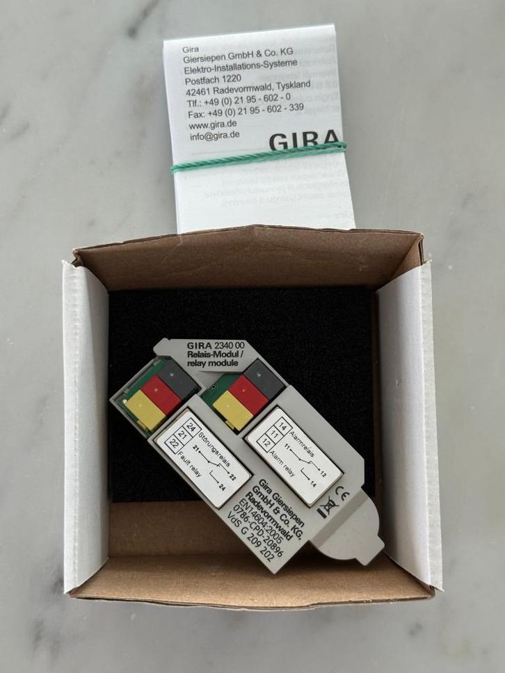 gira 2340 - Relaismodule voor rookmelder Dual, Doe-het-zelf en Bouw, Alarmsystemen, Nieuw, Detector, Sensor of Melder, Rook, Ophalen of Verzenden