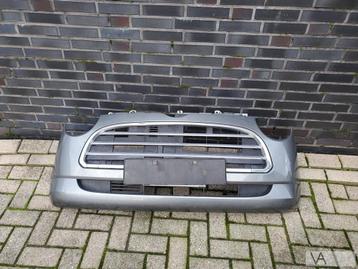 Daihatsu Trevis 2005 - 2010 voorbumper grijs met grille €175 beschikbaar voor biedingen