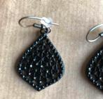 Zwarte oorbellen - hangers met een sparkle, Ophalen of Verzenden