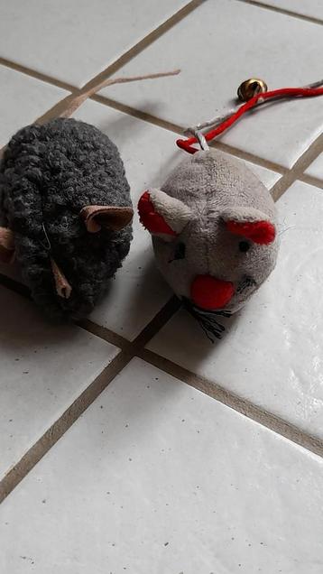 Kattenspeeltjes, NIEUW, Flamingo, 2 malse muisjes  beschikbaar voor biedingen