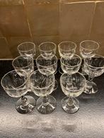 11 antieke wijnglaasjes geslepen model olivier, Antiek en Kunst, Ophalen of Verzenden