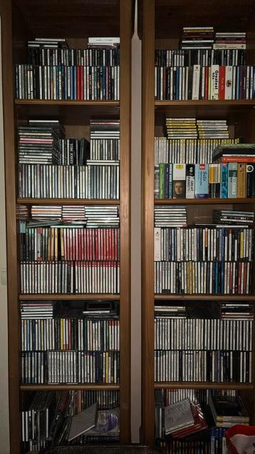 Collection de CD (1200) beschikbaar voor biedingen