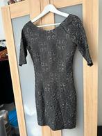 Grijze/zilveren jurk (36), Kleding | Dames, Jurken, Nieuw, Ophalen