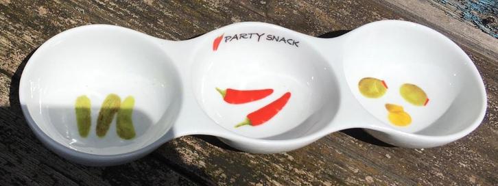Porceleinen Party Snack schoteltje met 3 vakjes, Hobby en Vrije tijd, Feestartikelen, Nieuw, Feestartikel, Ophalen