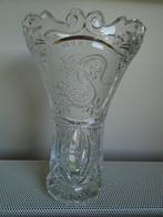 Vase en cristal de Bohême hauteur 23 cm, Antiquités & Art, Enlèvement ou Envoi