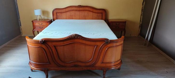 Bed + quasi nieuwe matras | Kersenhout | 150cm, Huis en Inrichting, Slaapkamer | Bedden, Zo goed als nieuw, Ophalen