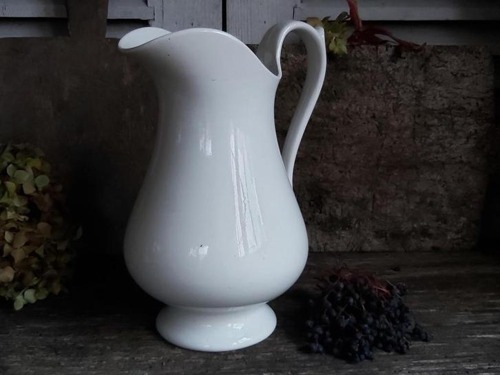 Mooie oude witte gave water / lampet kan Soc. Céram. Maestr, Antiek en Kunst, Antiek | Keramiek en Aardewerk, Ophalen of Verzenden