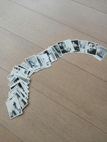 Lot zeldzame verzamelkaarten James Bond 007 Somportex beschikbaar voor biedingen