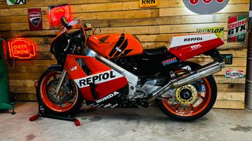 Honda Vfr 400 Nc30 “Repsol” beschikbaar voor biedingen