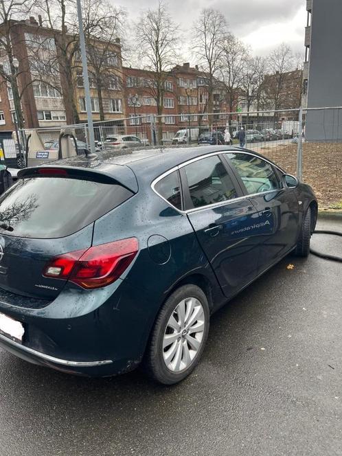 Opel Astra 1.6 Essence - 2015 - 101 000 km - Boîte Auto, Auto's, Opel, Particulier, Astra, ABS, Adaptive Cruise Control, Airbags