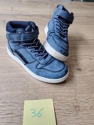 Schoenen maat 36 beschikbaar voor biedingen