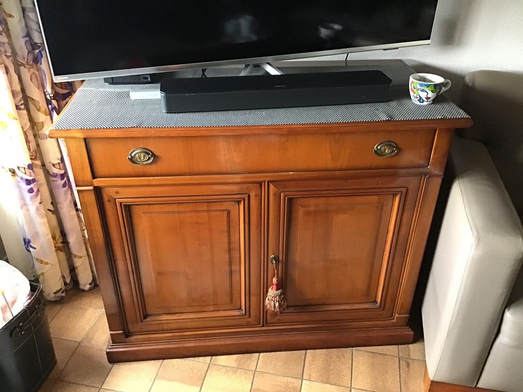 Meuble TV, Maison & Meubles, Armoires | Dressoirs, Utilisé, Avec tiroir(s), Avec porte(s), Cerisier, Enlèvement