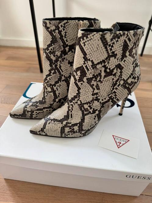 Bottillons GUESS élegant, Kleding | Dames, Schoenen, Zo goed als nieuw, Ophalen of Verzenden